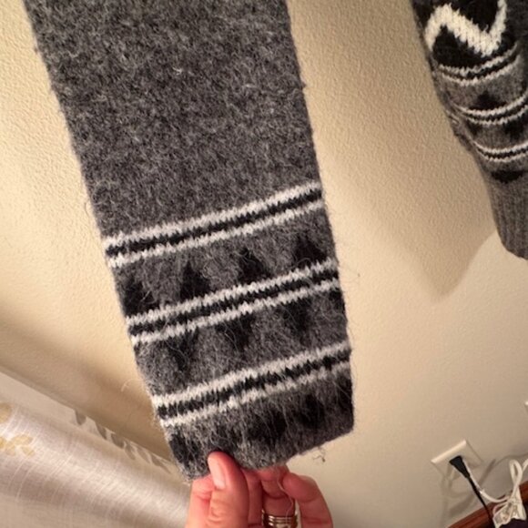 Women's Aztec Style Cardigan Sweater - Small - Picture 7 of 7